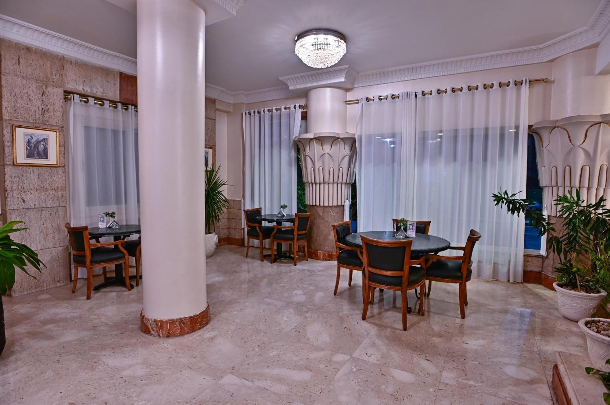 Swiss Inn Nile Hotel Giza Esterno foto