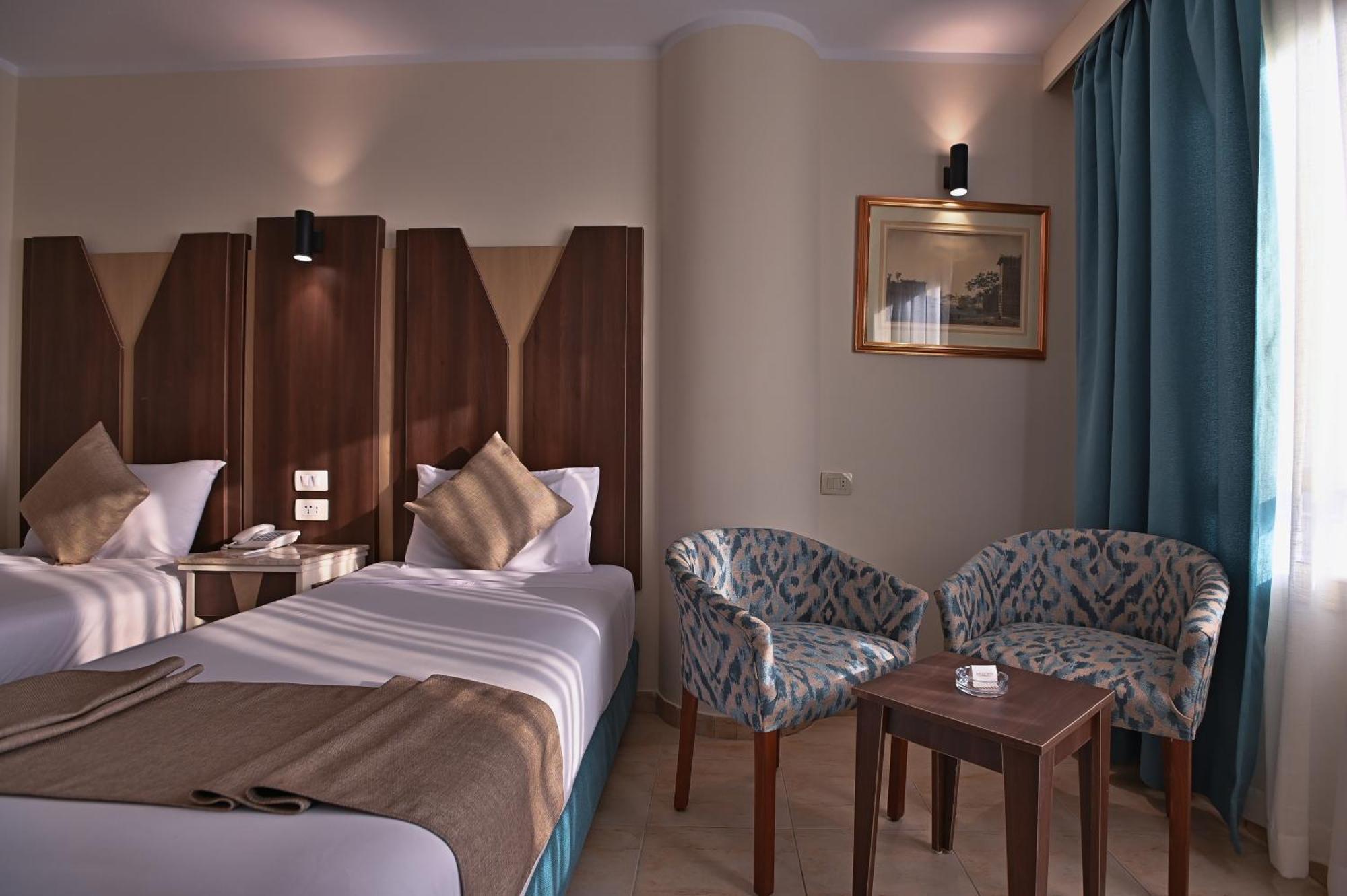 Swiss Inn Nile Hotel Giza Esterno foto